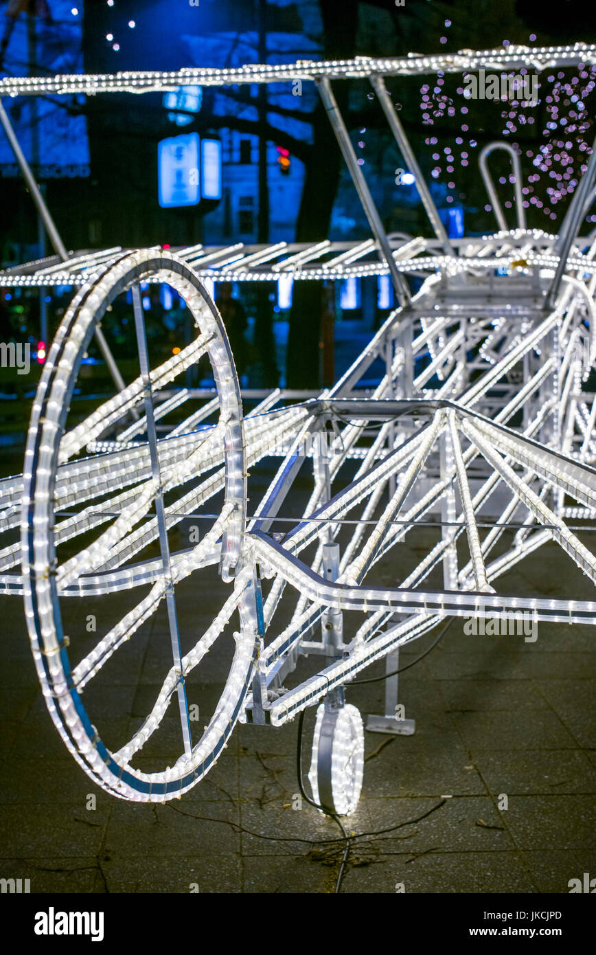 Electric airplane hires stock photography and images Alamy