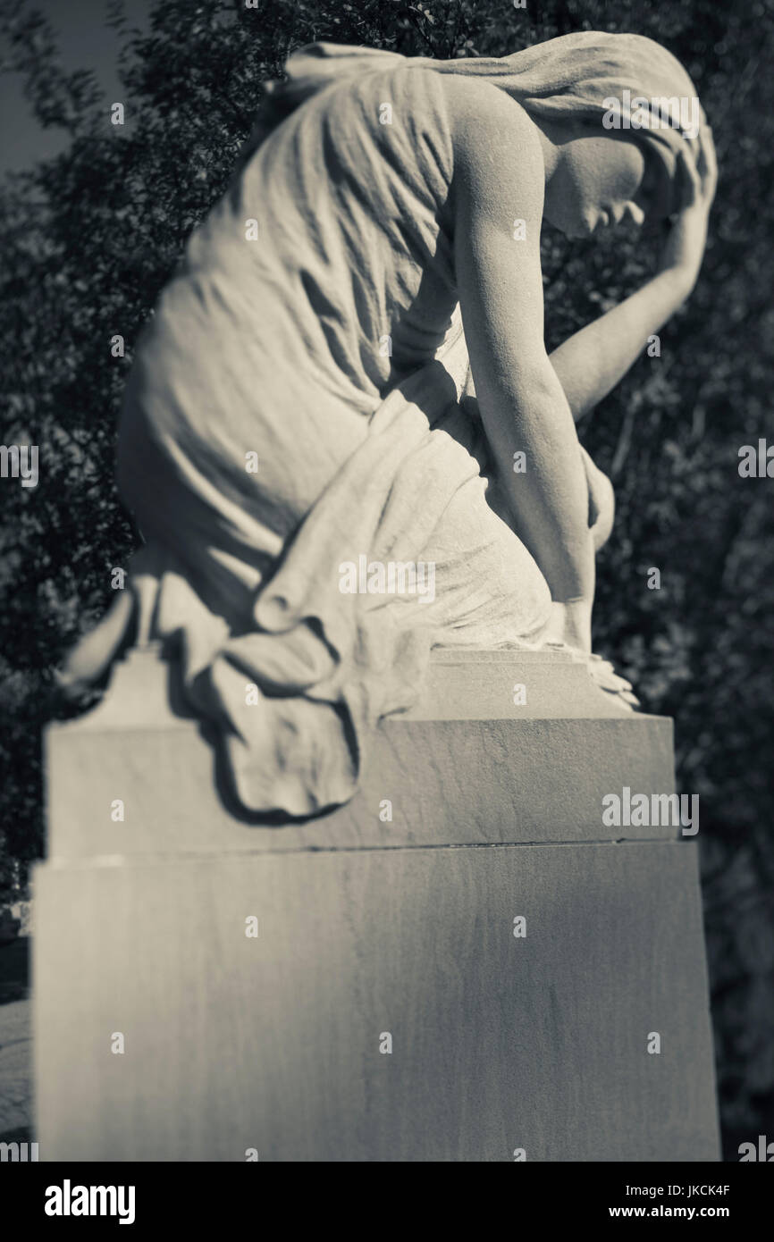 Oakwood cemetery hi-res stock photography and images - Alamy