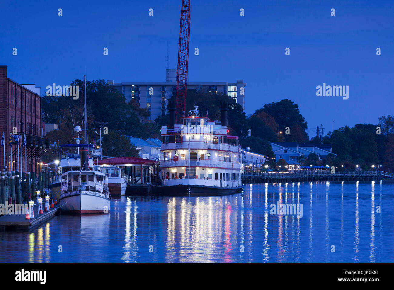 USA, North Carolina, Wilmington, river boats on the Cape Fear River