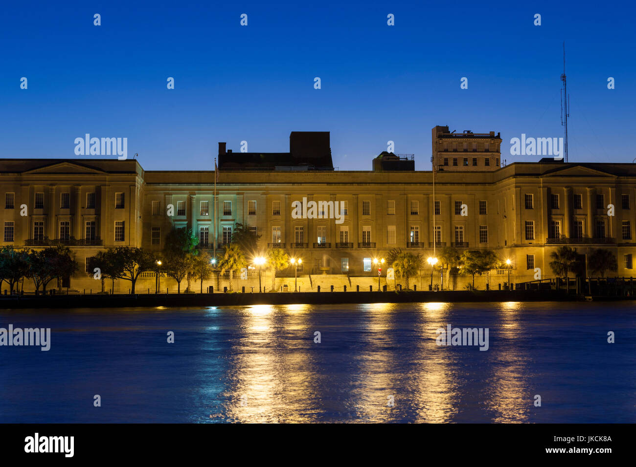 USA, North Carolina, Wilmington, waterfront view along the Cape Fear