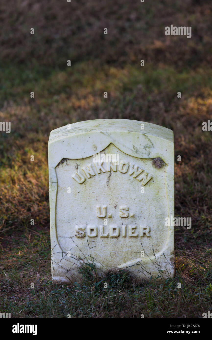 USA, Georgia, Andersonville, Andersonville National Historic Site, site of the fist Civil War-era Prisoner-of-War camp, graves of unkown US soldier Stock Photo
