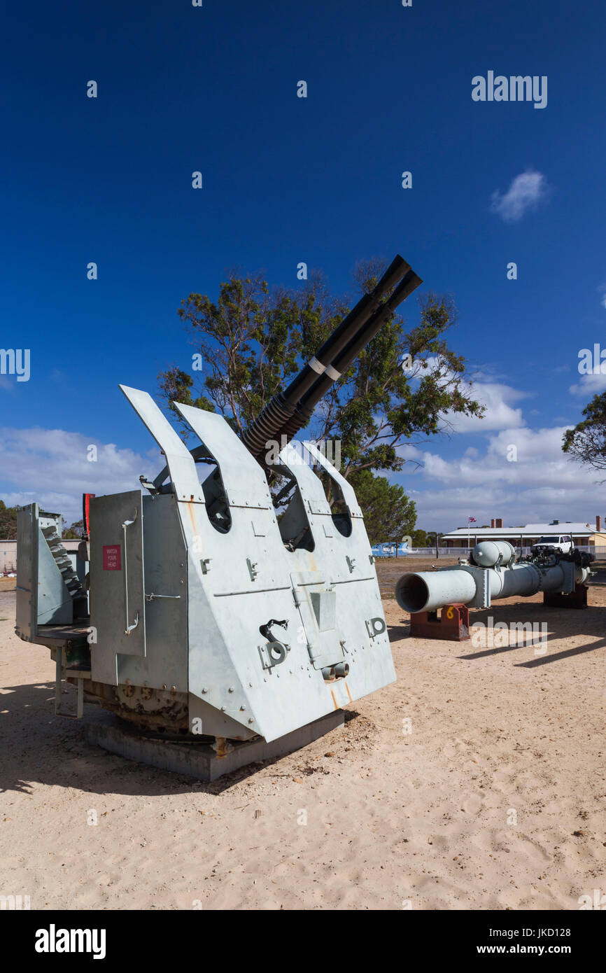 Modern artillery hires stock photography and images Alamy