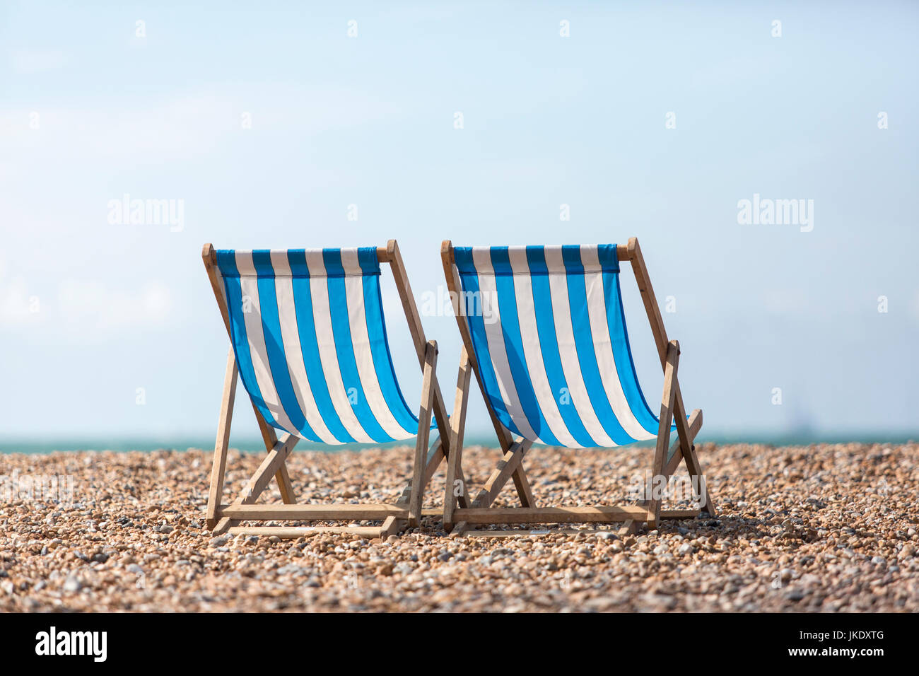 British deck chairs beach hi-res stock photography and images - Alamy