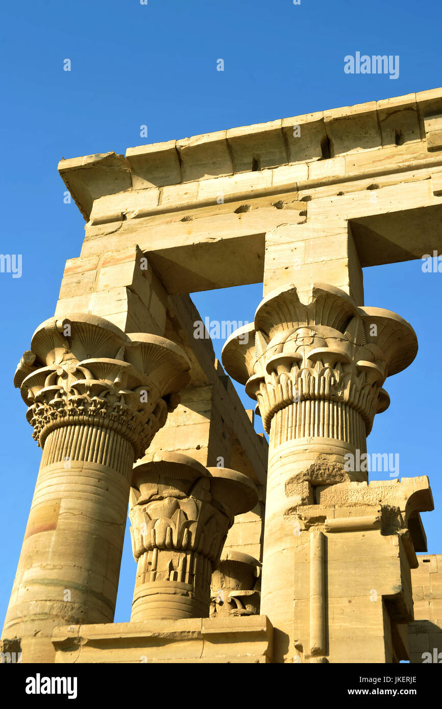 Ägypten, Assuan, Tempel von Philae auf der Insel Agilkia, Kiosk des Kaiser Augustus (auch Trajanskiosk) Stock Photo