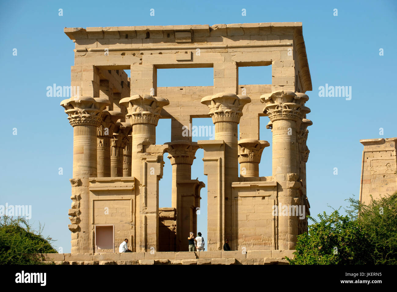 Ägypten, Assuan, Tempel von Philae auf der Insel Agilkia, Trajan-Kiosk, wahrscheinlich Anfang des zweiten Jahrhunderts unter dem römischen Kaiser Traj Stock Photo