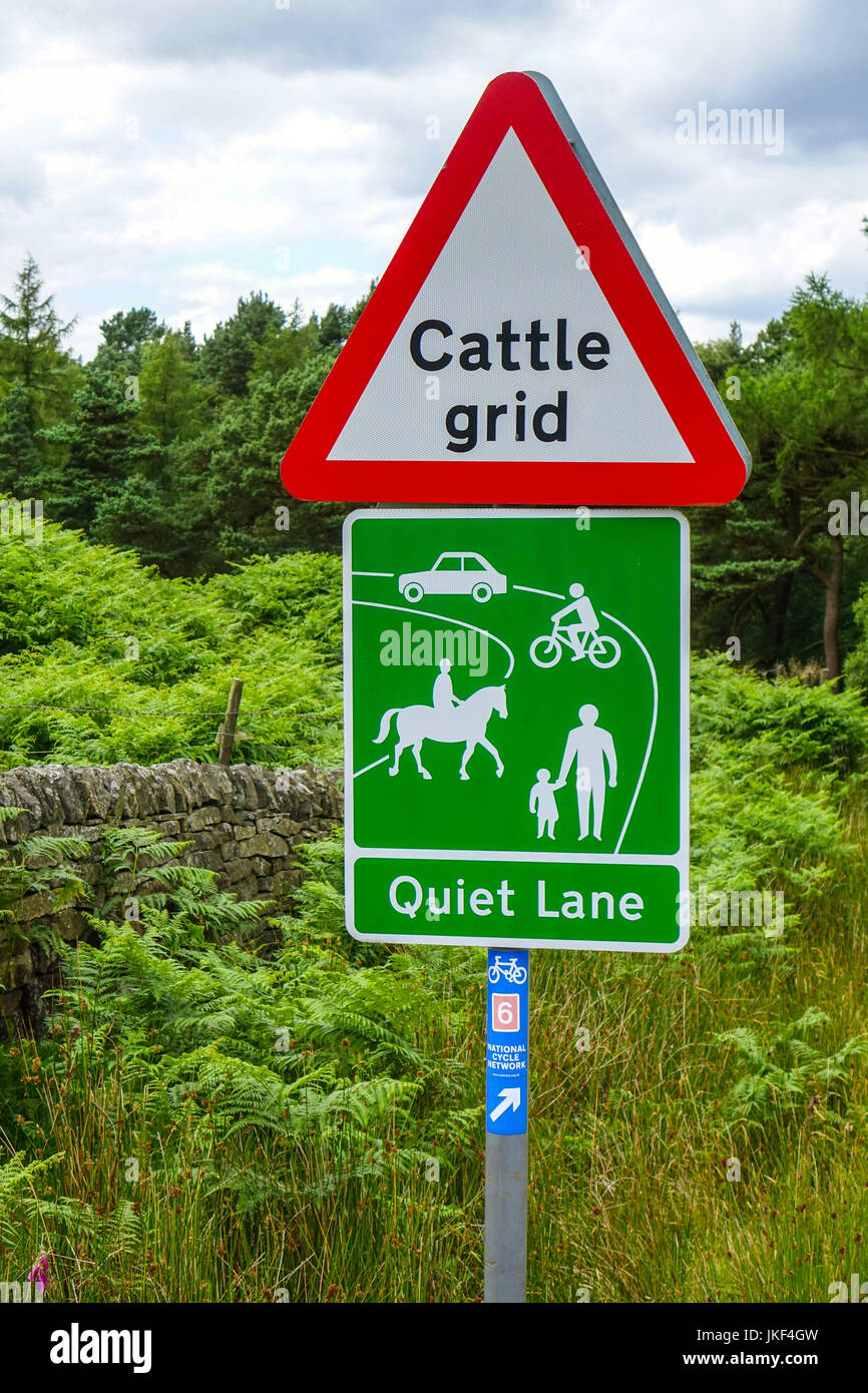 Road sign for cattle grid and Quiet Lane, Stanage, Hathersage, Peak ...