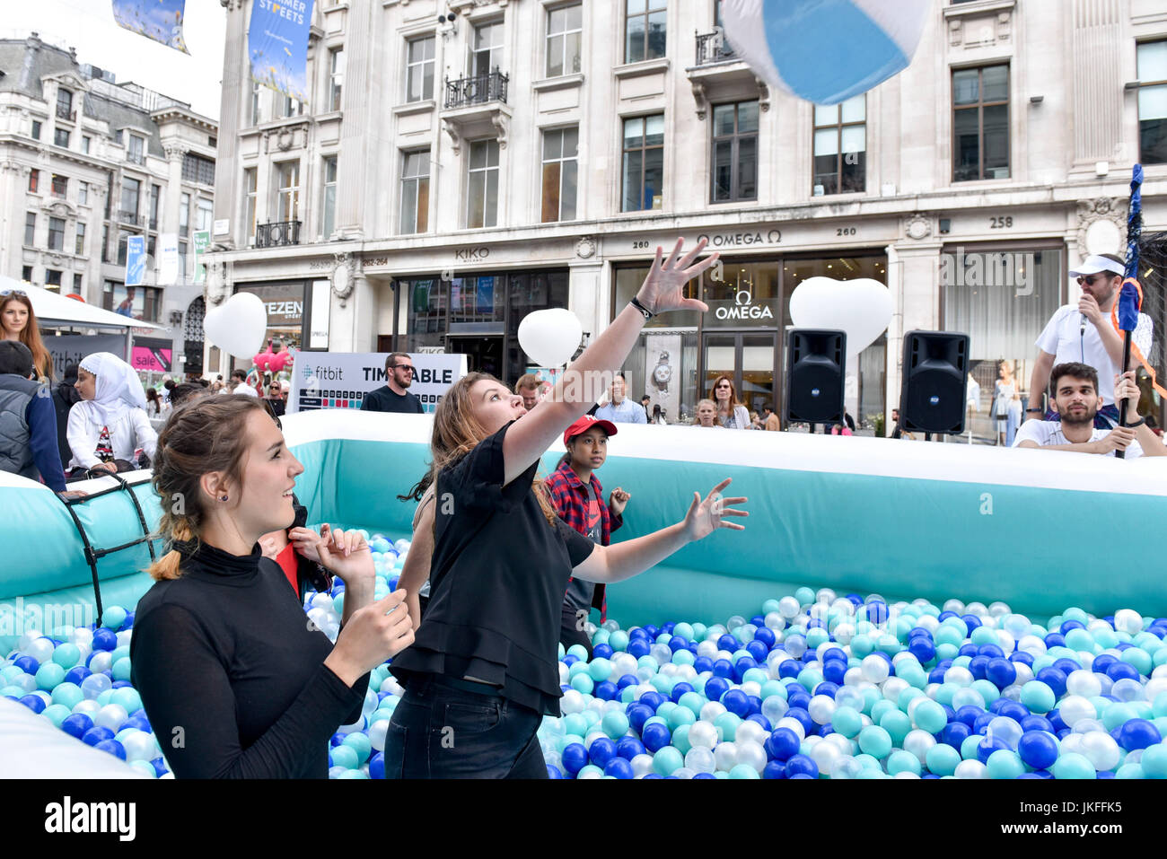 fitbit for swimming uk