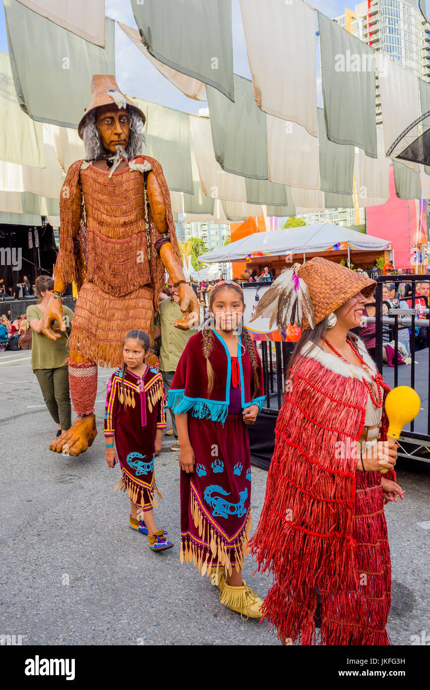 Coast salish figure hires stock photography and images Alamy