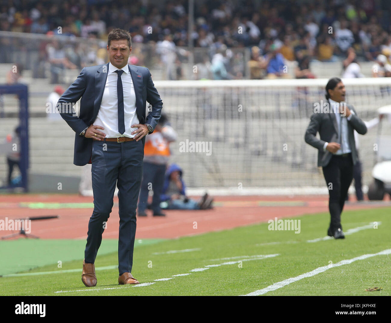 Pachuca S Head Coach Diego Alonso Watch His Players During The Game Stock Photo Alamy Pachuca S Head Coach Diego Alonso Watch His Players During The Game Stock Photo Alamy