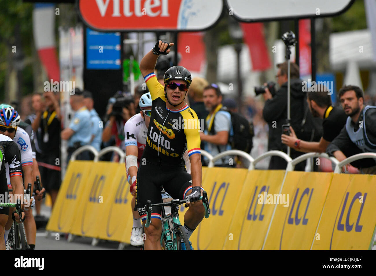 23 July 2017, Paris Champs - Elysées, France, Dylan GROENEWEGEN (Lotto Jumbo) winner of the classification of the team of the 104th edition of the Tour de France Stock Photo