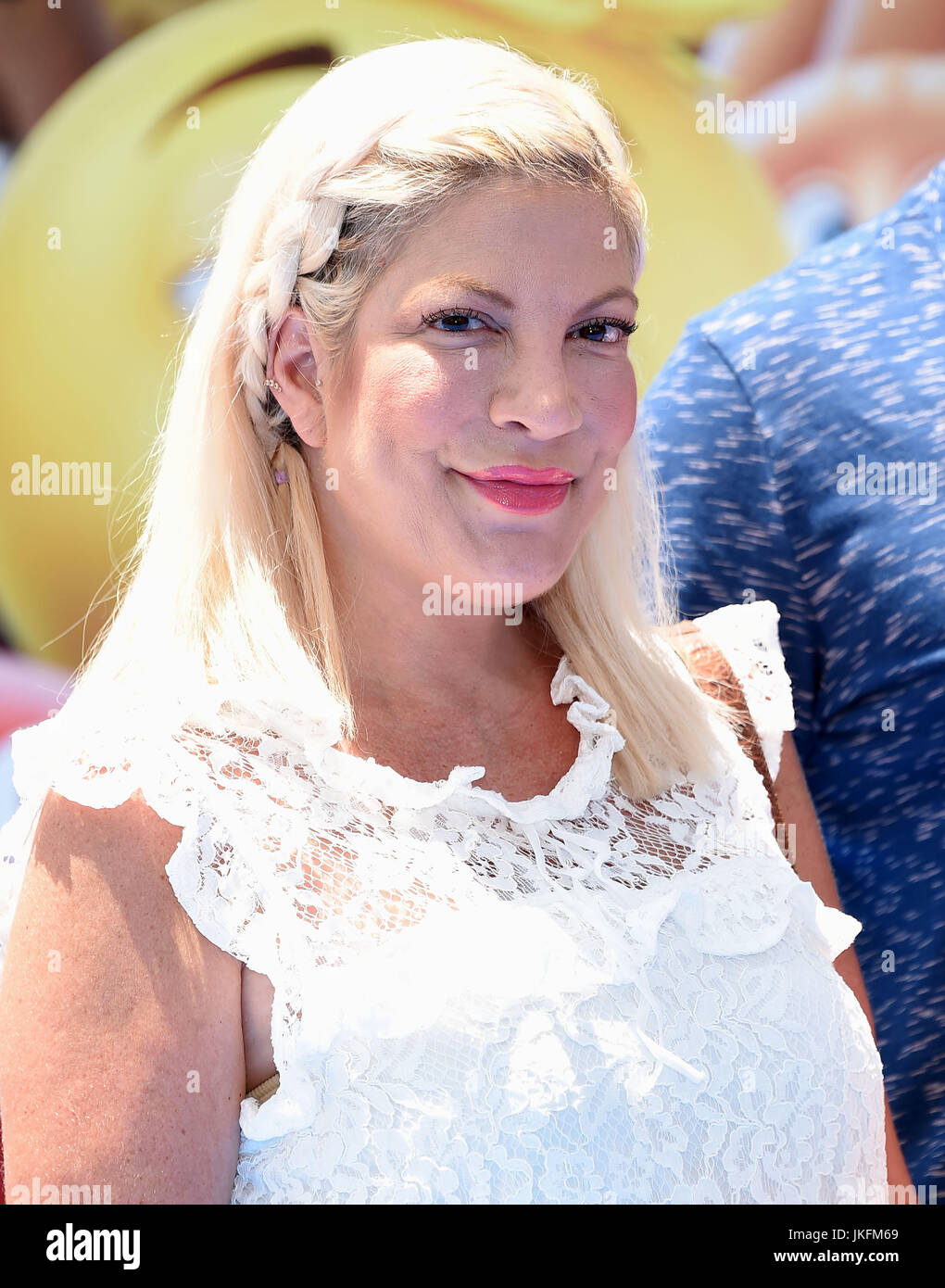 Westwood, California, USA. 23rd July, 2017. Tori Spelling arrives for the premiere of the film 'The Emoji Movie' at the Regency Village theater. Credit: Lisa O'Connor/ZUMA Wire/Alamy Live News Stock Photo