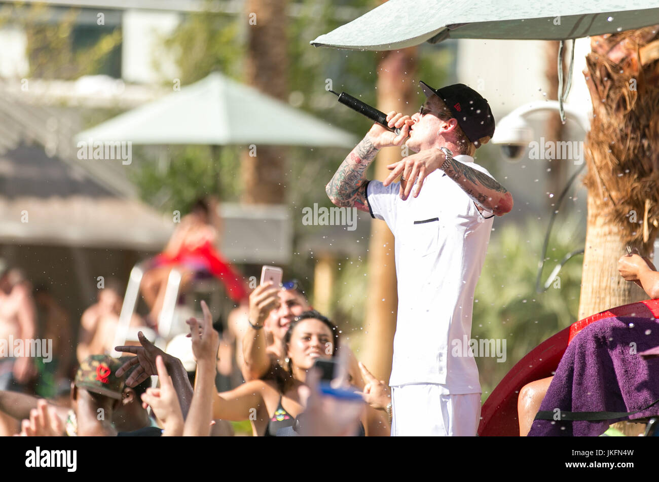 Machine gun kelly rock hi-res stock photography and images - Alamy