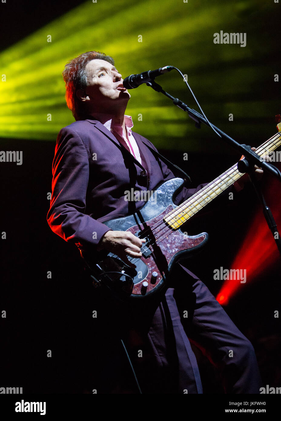 Bruce foxton hi-res stock photography and images - Alamy