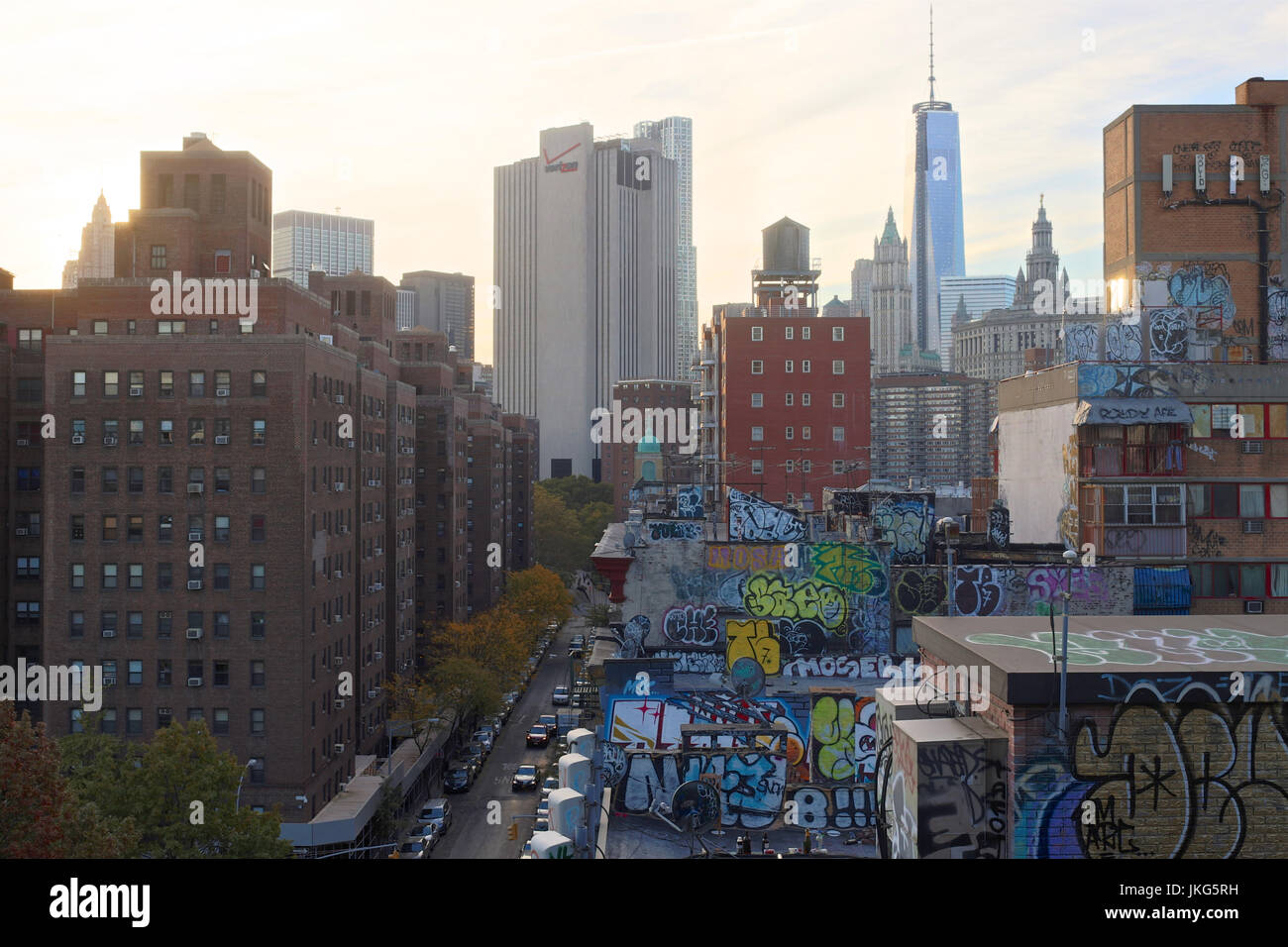Rooftops graffiti manhattan new york city hires stock photography and images Alamy