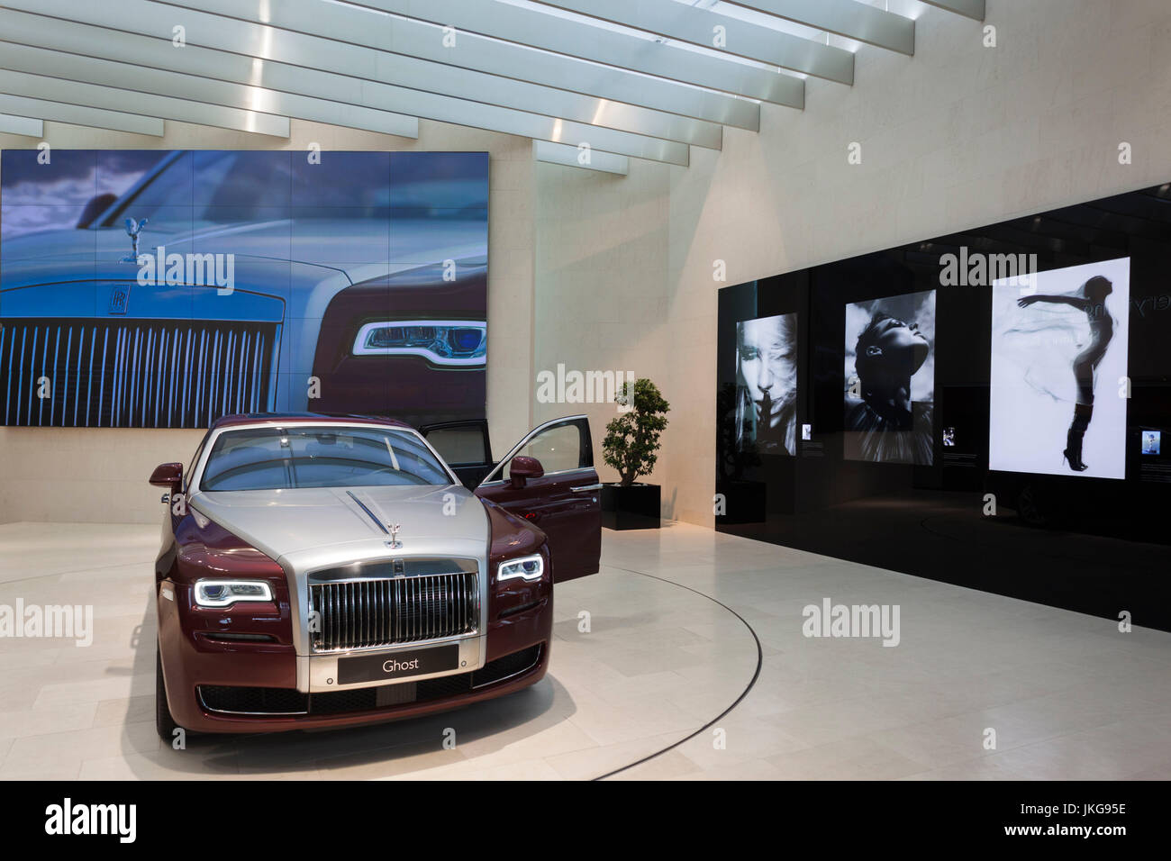 Germany, Bavaria, Munich, BMW Welt company showroom, 2015 Rolls Royce Silver Ghost Stock Photo