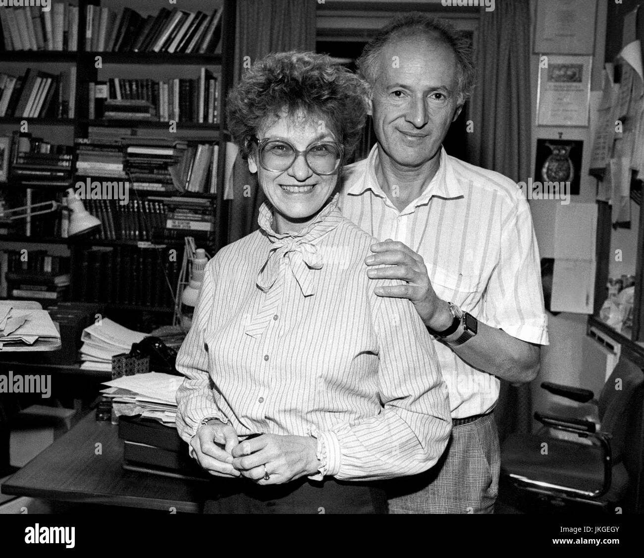 GEORG KLEIN Professor and tumor biologist at Karolinska Institute with his wife the scientist Ewa 1983 Stock Photo