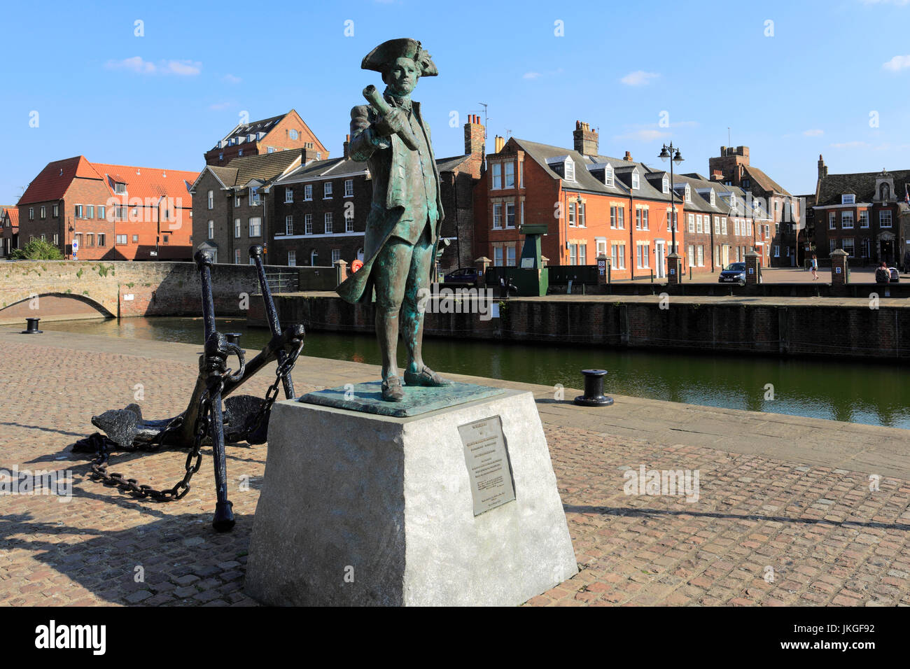 Memorial statue of Captain George Vancouver with the Custom House ...