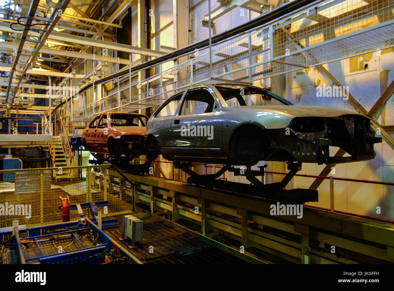 Mg Rover Engine Machine Shop Old MG Rover bodyshells sit on the production line waiting for staff ...