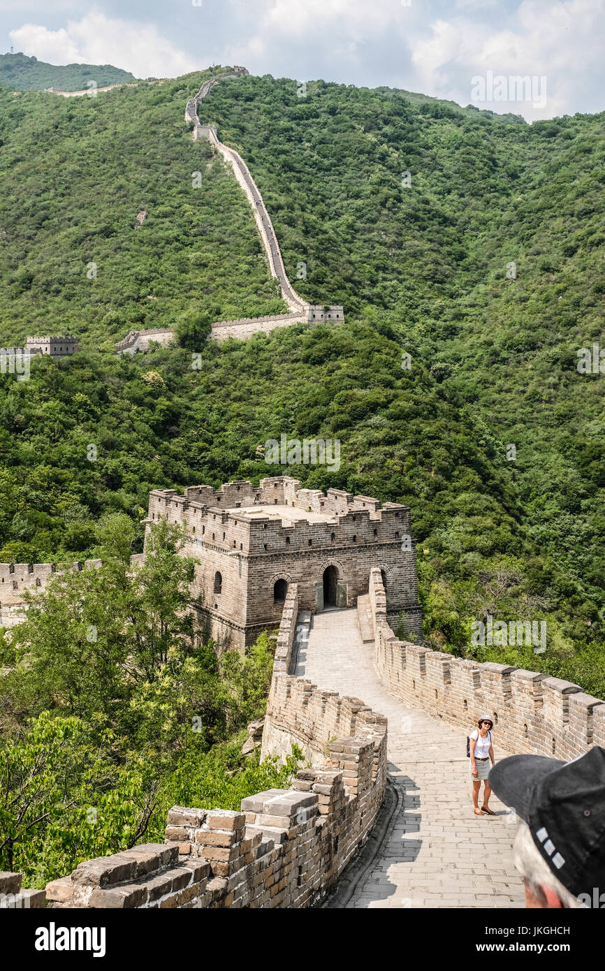 Thousands Tourists Visit Daily Chinese Wall Stock Photo 138458411