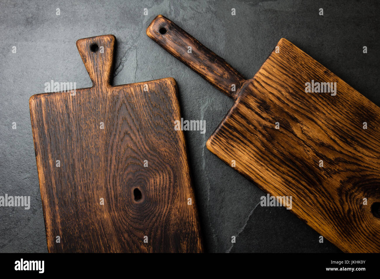 Cooking background. Vintage cutting boards copy space Stock Photo - Alamy