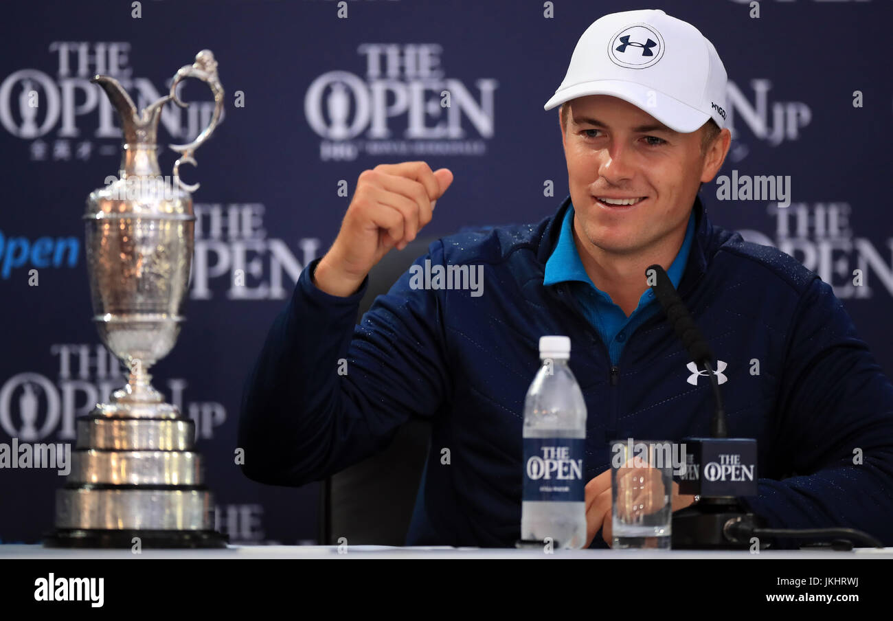 usa-s-jordan-spieth-celebrates-with-the-claret-jug-in-a-press