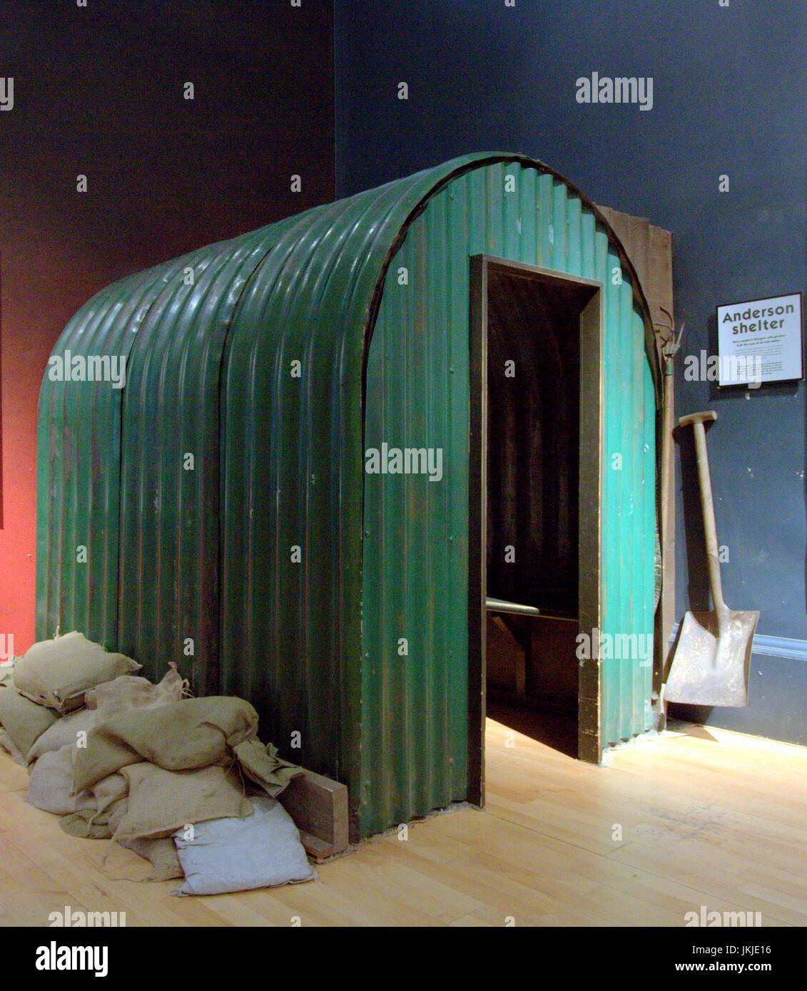 Anderson shelter hires stock photography and images Alamy