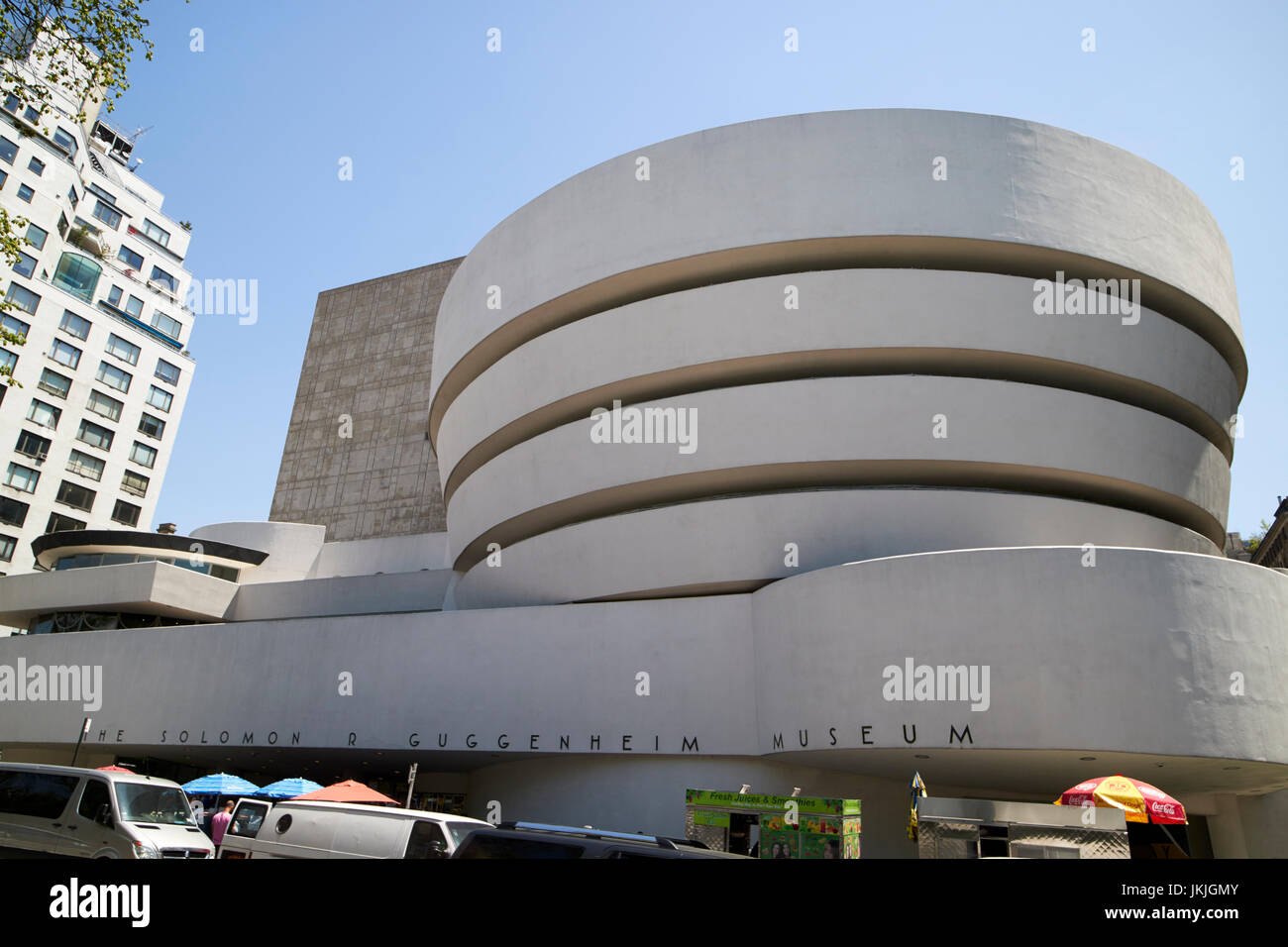 fifth avenue at the Solomon Guggenheim museum in carnegie hill upper east side New York City USA Stock Photo