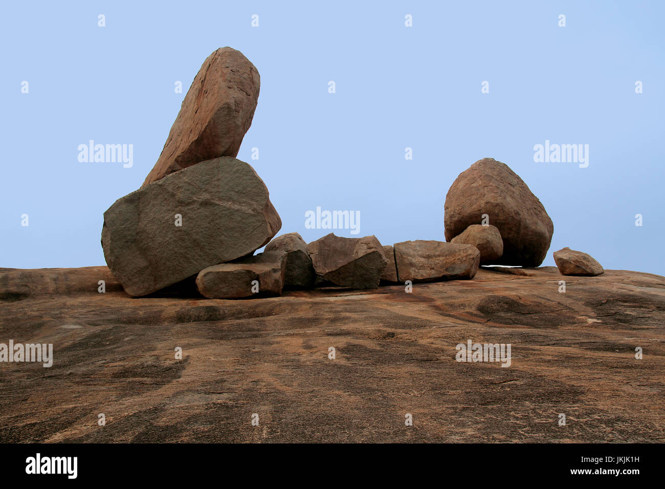 Temples on rocks hi-res stock photography and images - Alamy