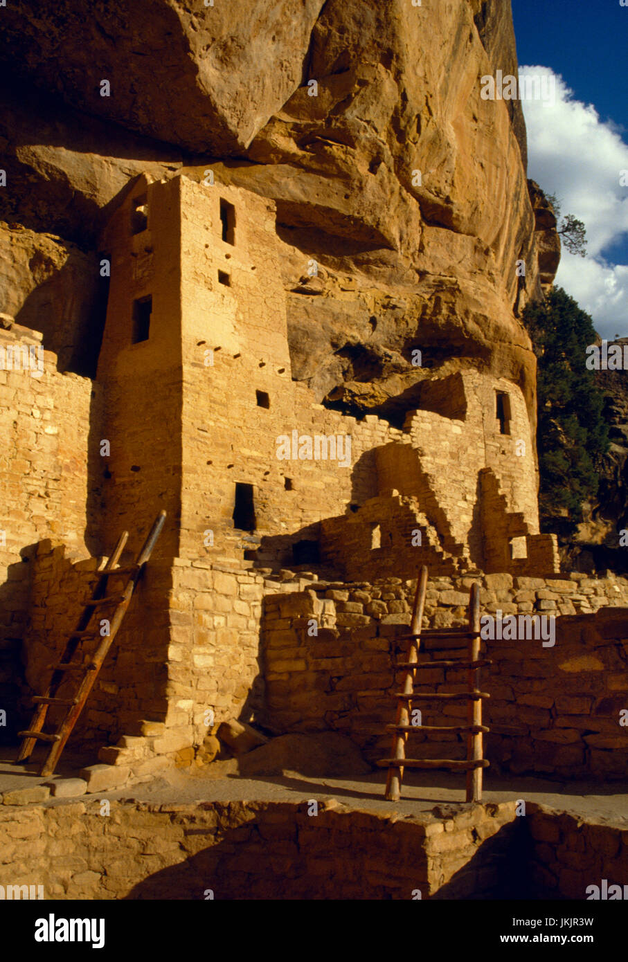 Cliff Palace multi-storey Anasazi cliff dwelling, Mesa Verde, Colorado ...