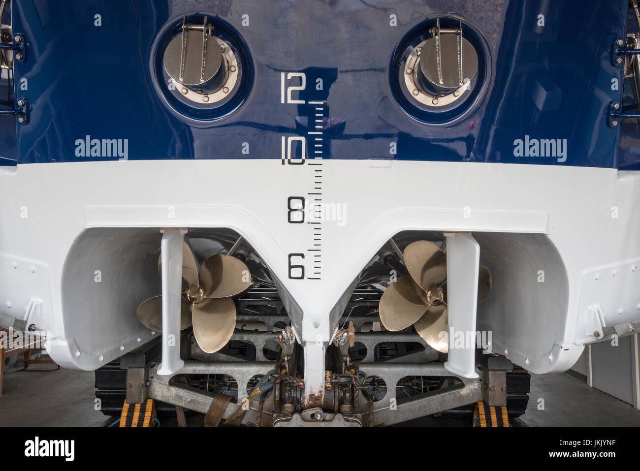 Twin screw propellers hi-res stock photography and images - Alamy