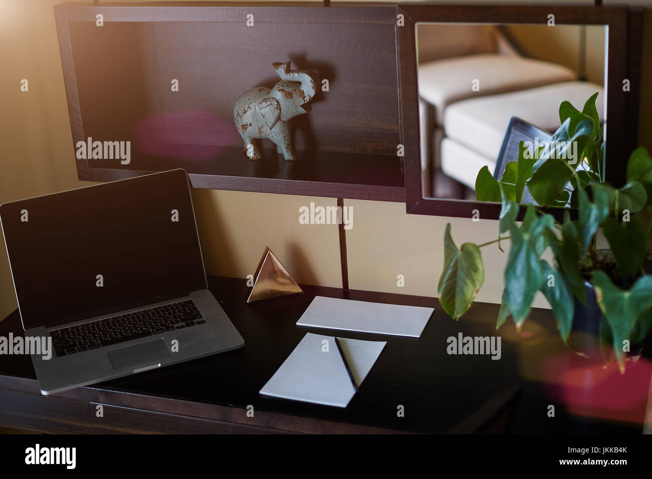 Laptop top shot hi-res stock photography and images - Alamy