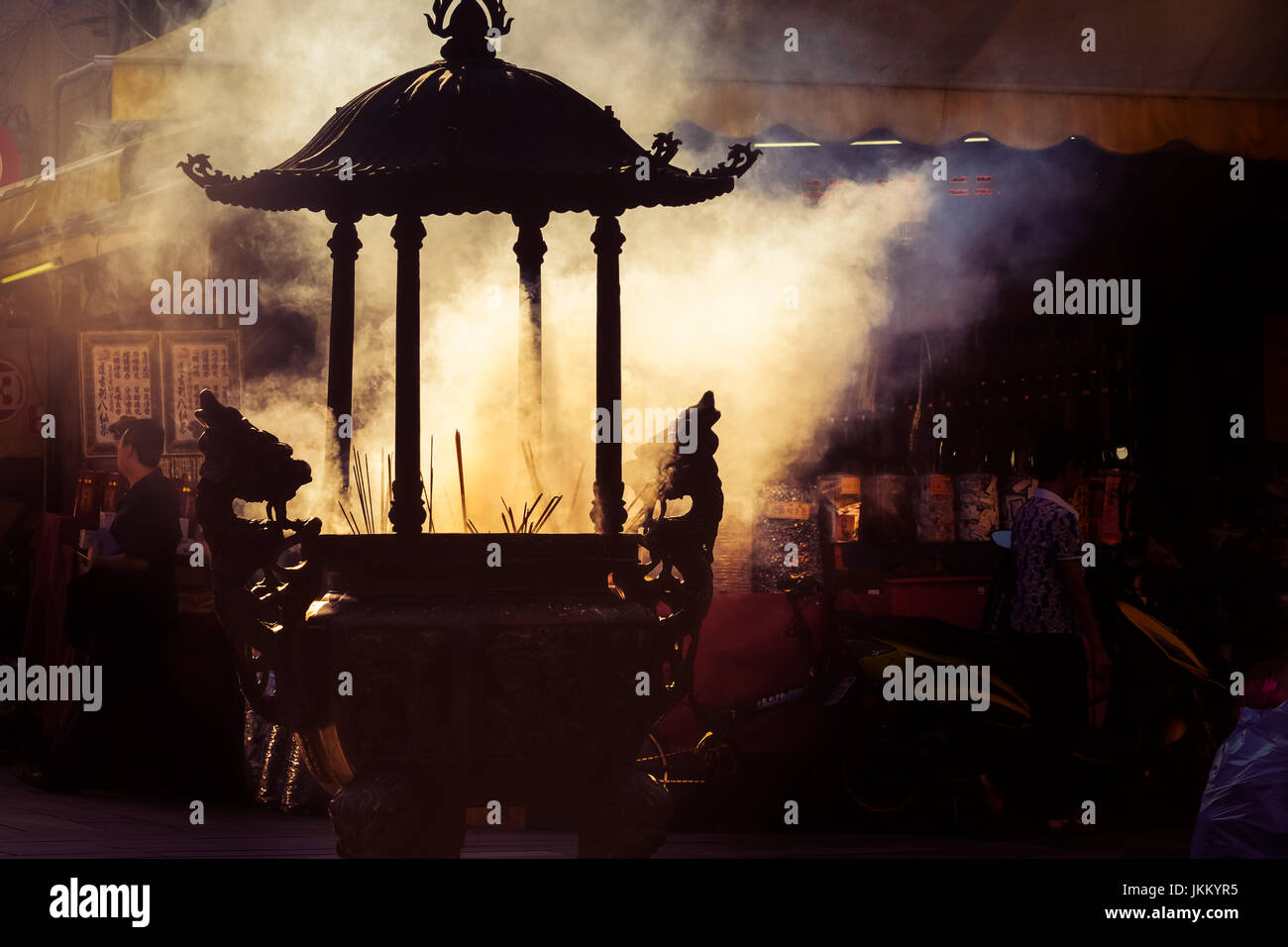 Incense smoke taiwan hi-res stock photography and images - Alamy