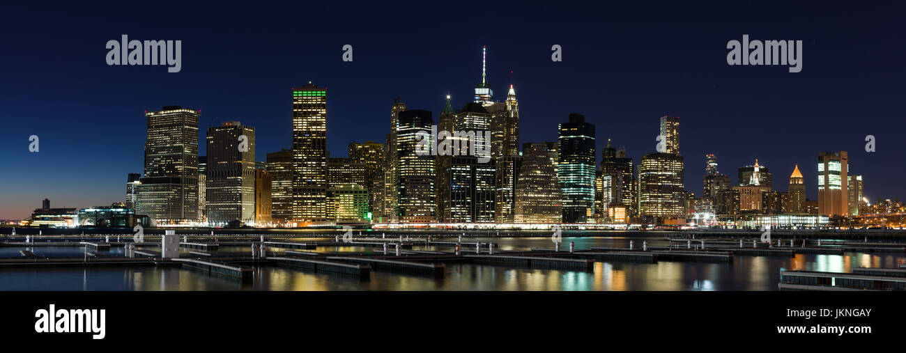 Manhattan skyline at dusk hi-res stock photography and images - Alamy