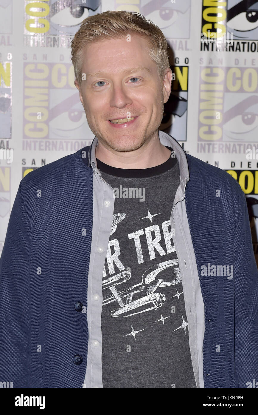 Anthony Rapp attends the 'Star Trek: Discovery' press line during Comic-Con International 2017 at Hilton Bayfront on July 22, 2017 in San Diego, California. | Verwendung weltweit/picture alliance Stock Photo