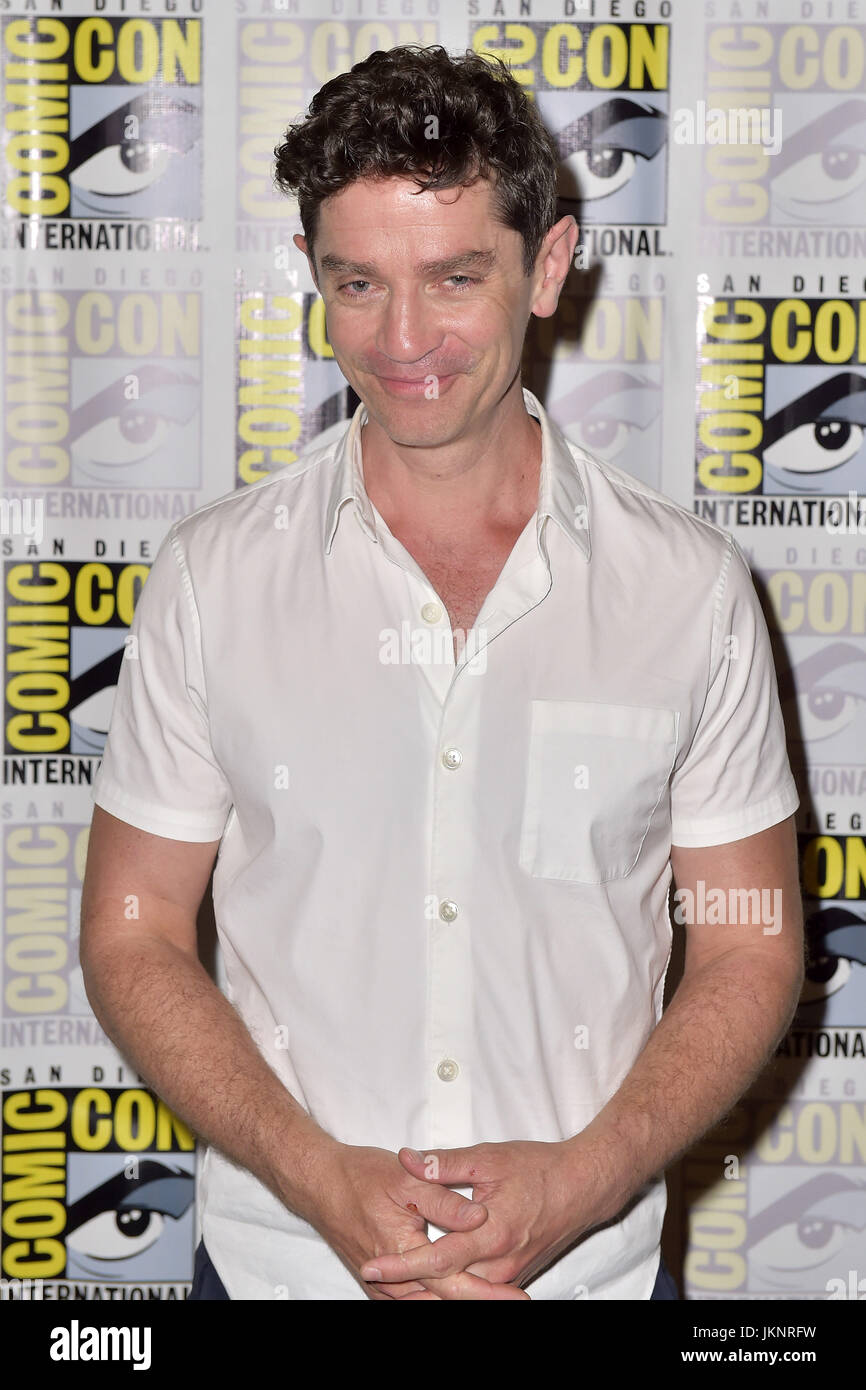 James Frain attends the 'Star Trek: Discovery' press line during Comic-Con International 2017 at Hilton Bayfront on July 22, 2017 in San Diego, California. | Verwendung weltweit/picture alliance Stock Photo
