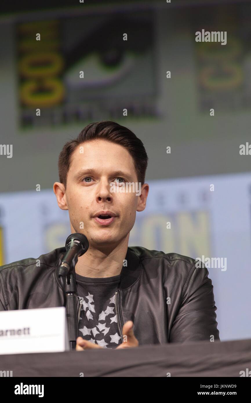 San Diego, US. 23rd July, 2017. Comic Con wraps up it's final day in Hall H with stars Elijah Wood (Todd Brotzman), Samuel Barnett (Dirk Gently), Hannah Marks (Amanda Brotzman), Jade Eshete (Farah Black), Fiona Dourif (Bart), Mpho Koaho (Ken), and new to season two, Alan Tudyk (Mr. Priest) and Tyler Labine (Sherlock Hobbs) when they descend on Hall H with writer and executive producer Max Landis (Bright) and showrunner Robert Cooper (Stargate Atlantis). Moderated by Kevin Smith.Seen here: Samuel Barnett Credit: Daren Fentiman/ZUMA Wire/Alamy Live News Stock Photo