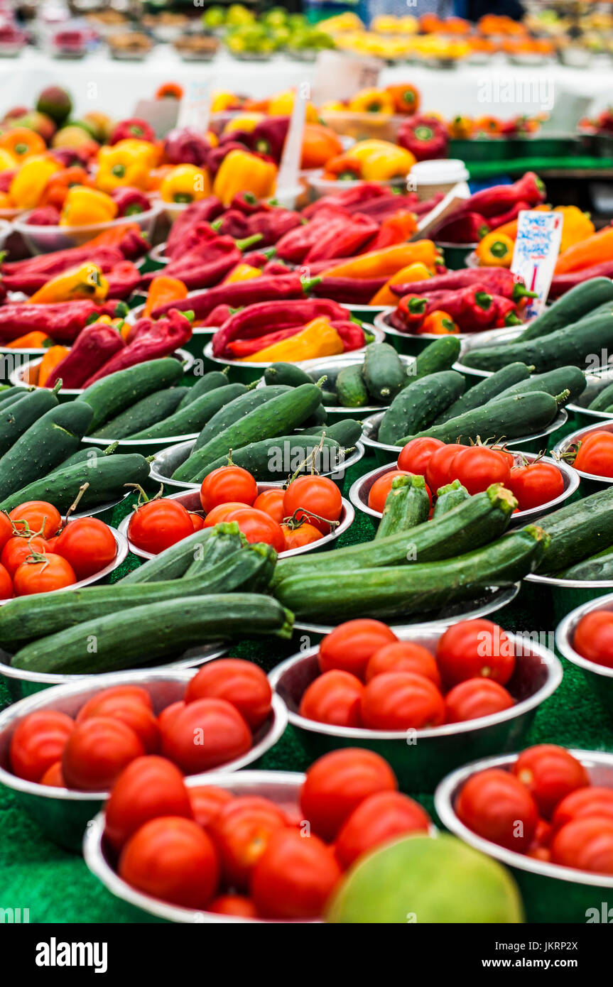 Leicester market, tomatoes, courgettes and peppers, England, UK, Europe ...