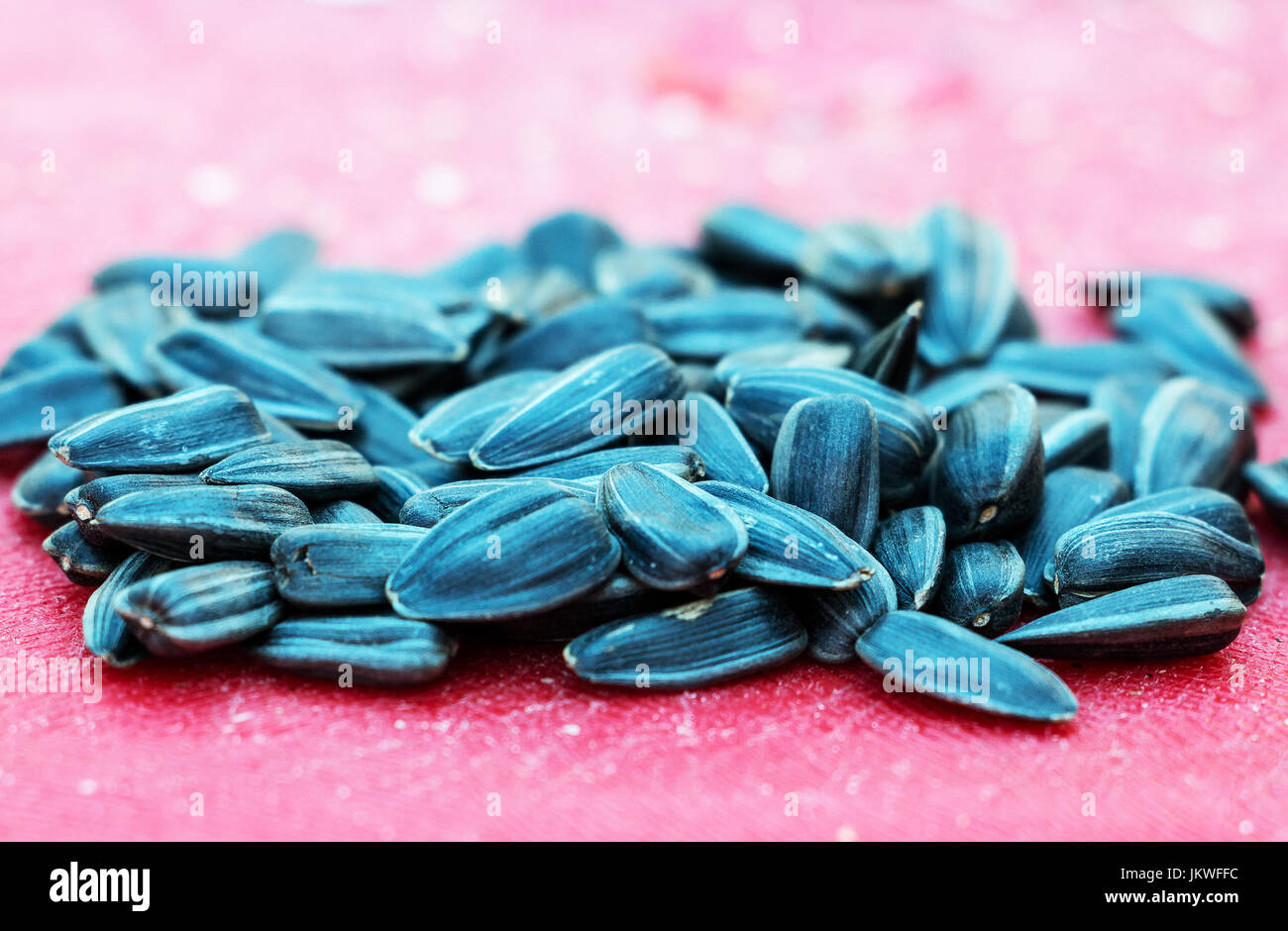 Red Shell Seeds Sowing shell hi-res stock photography and images - Alamy