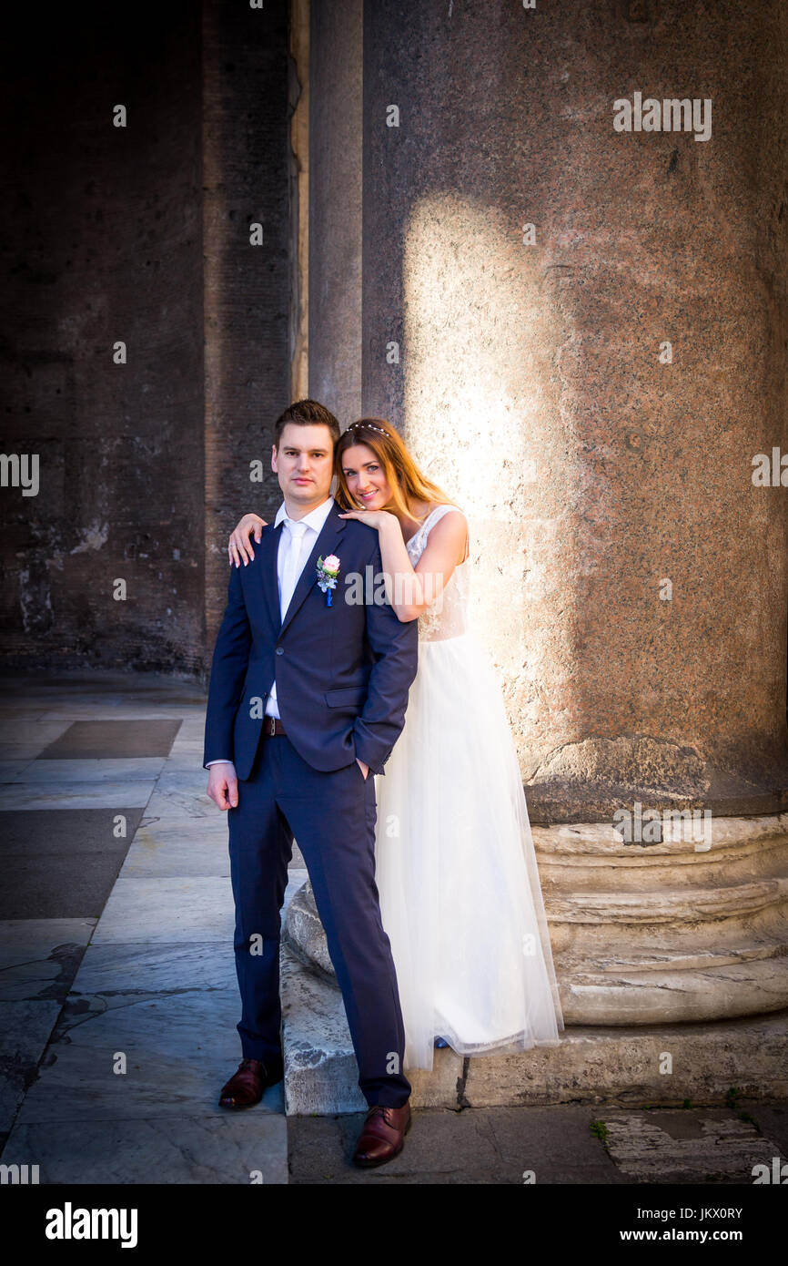 Bride And Groom Wedding Poses In Front Of Pantheon Rome Italy