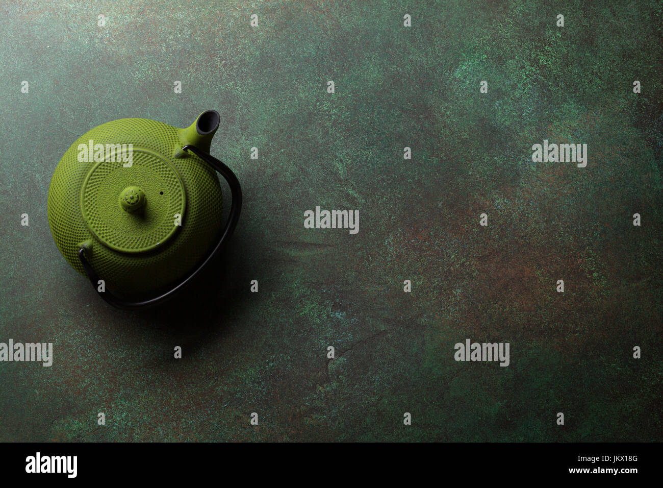 Tea Leaf in MTWH RIDGE pot on stand main image 0