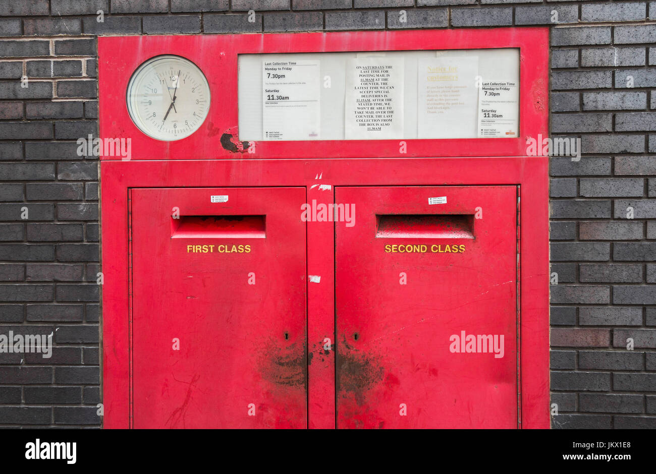 Royal Mailbox High Resolution Stock Photography and Images Alamy
