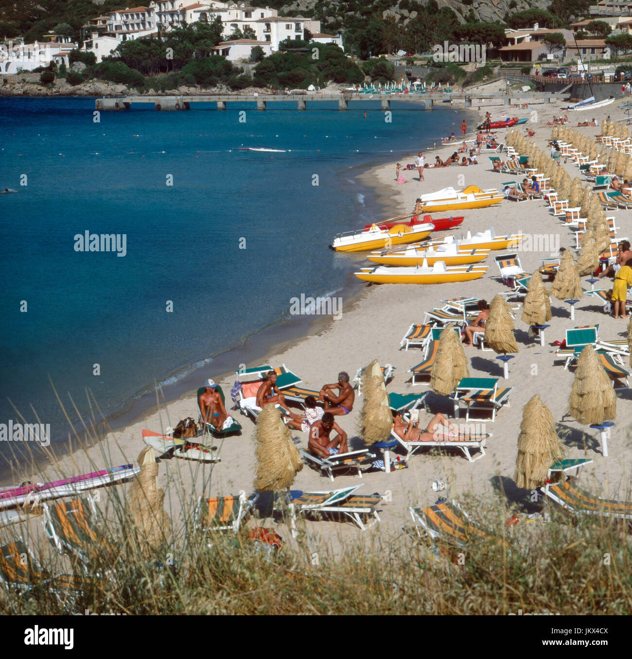 Strand in Finale Ligure in Italien, 1980er. Beach in Finale Ligure in Italy, 1980s. Stock Photo