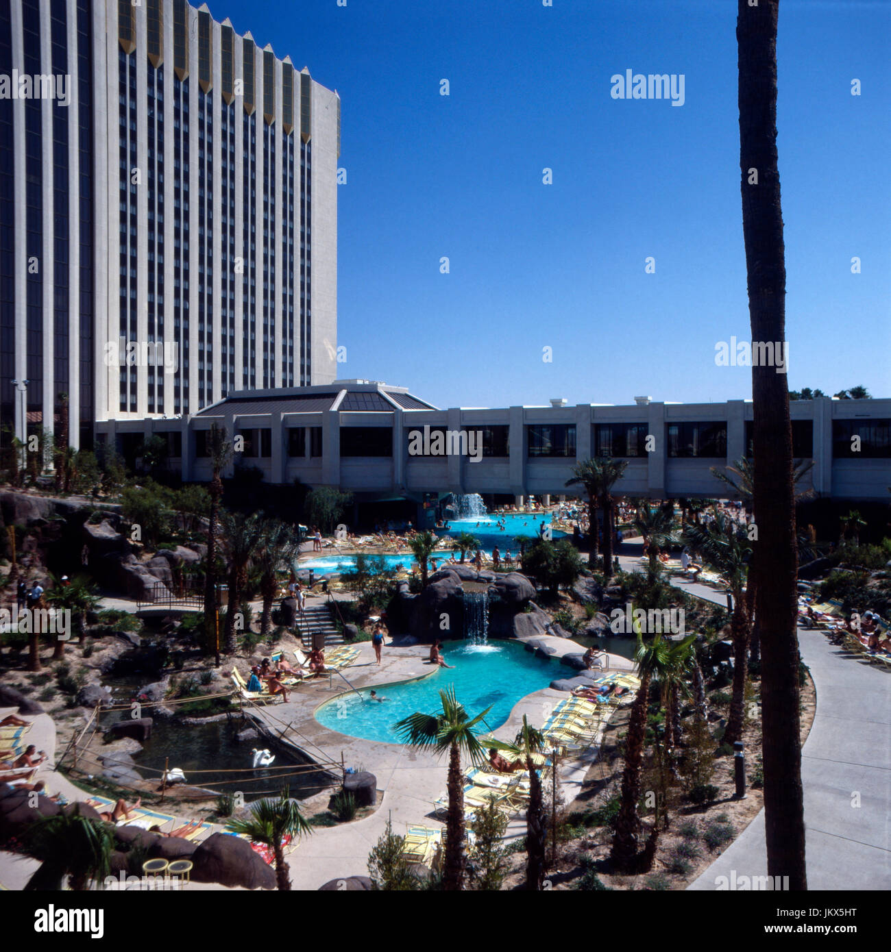 Hotelanlage in Las Vegas, Nevada, USA 1980er. Hotel construction in Las ...