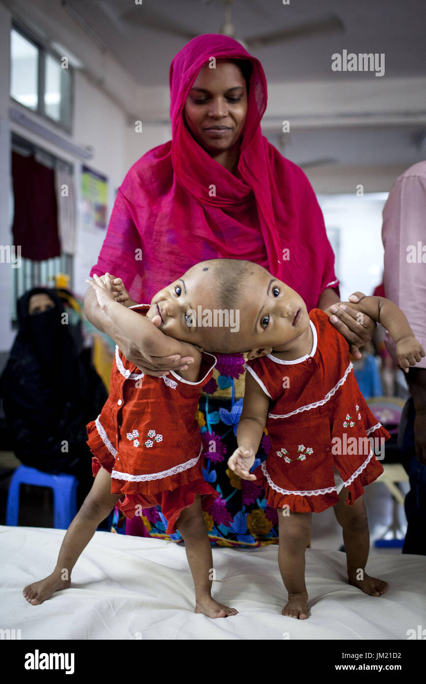 Bangladesh mother hi-res stock photography and images - Alamy