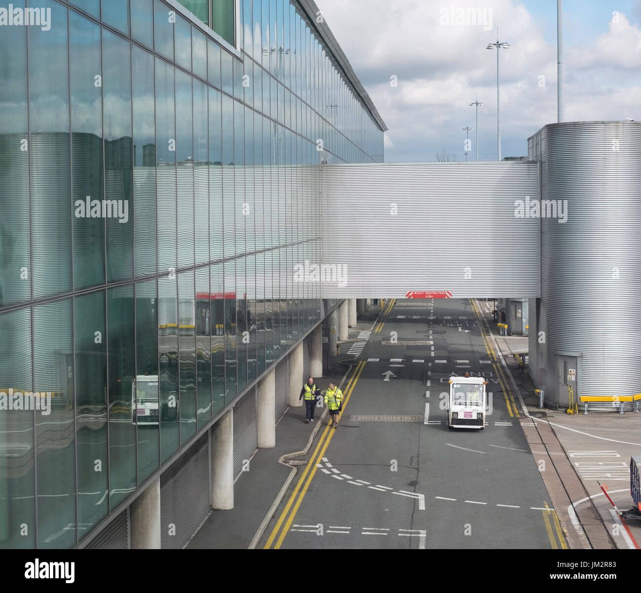 Manchester airport terminal 3 hires stock photography and images Alamy
