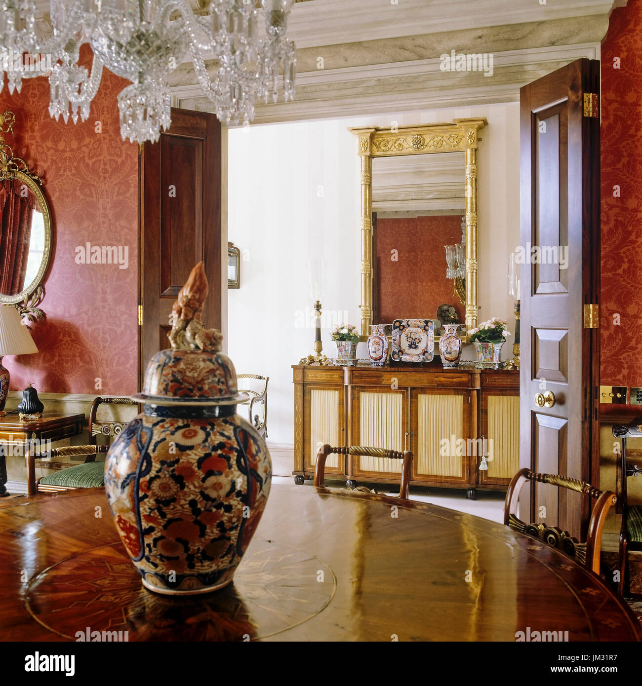 Victorian style dining room Stock Photo - Alamy