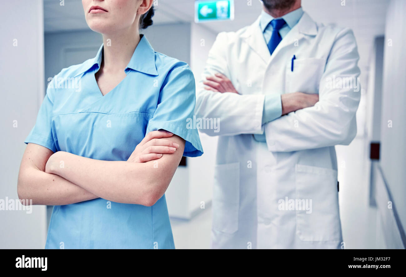 Doctor nurse man woman medicine hi-res stock photography and images - Alamy