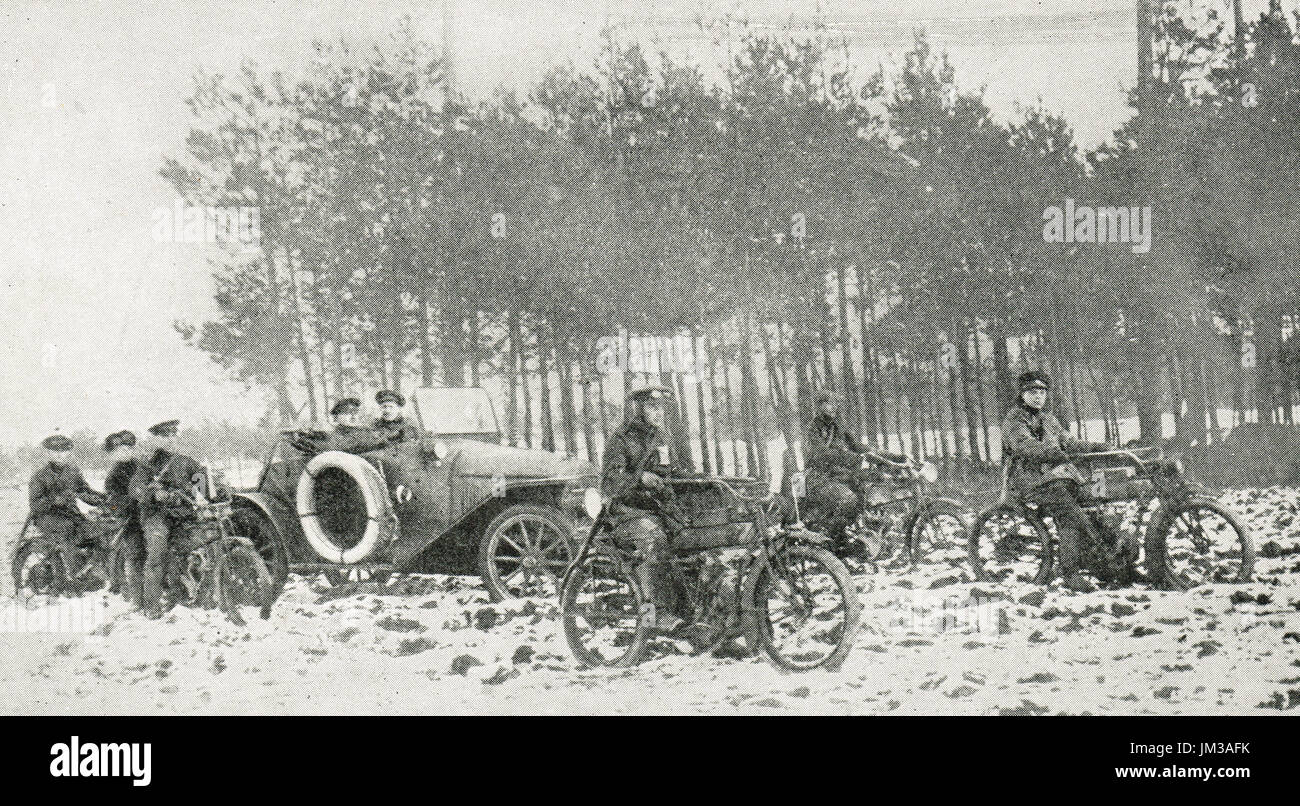 Motorised reconnoitre squad, ww1 Stock Photo Alamy