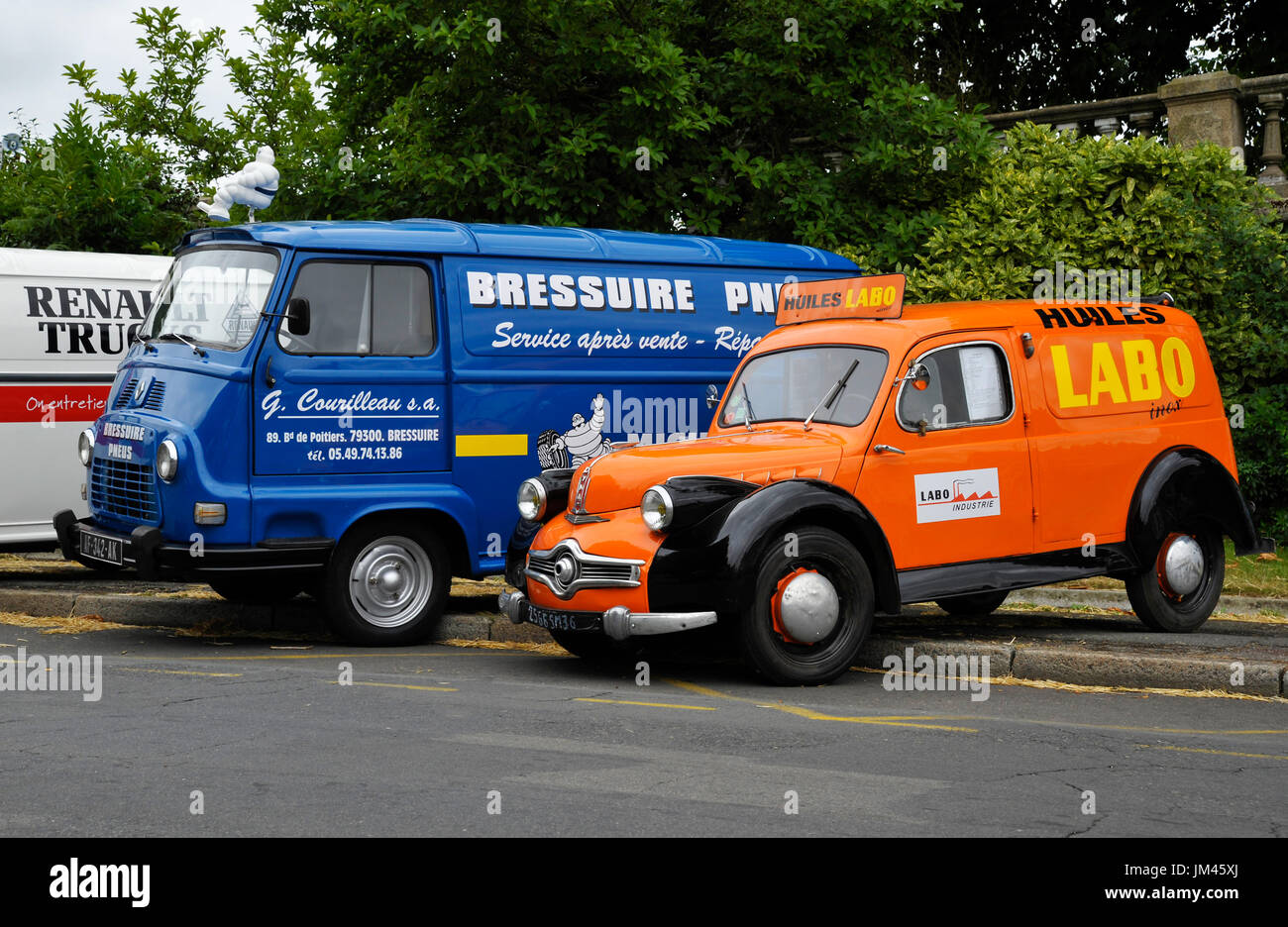 Classic french vans hi-res stock photography and images - Alamy