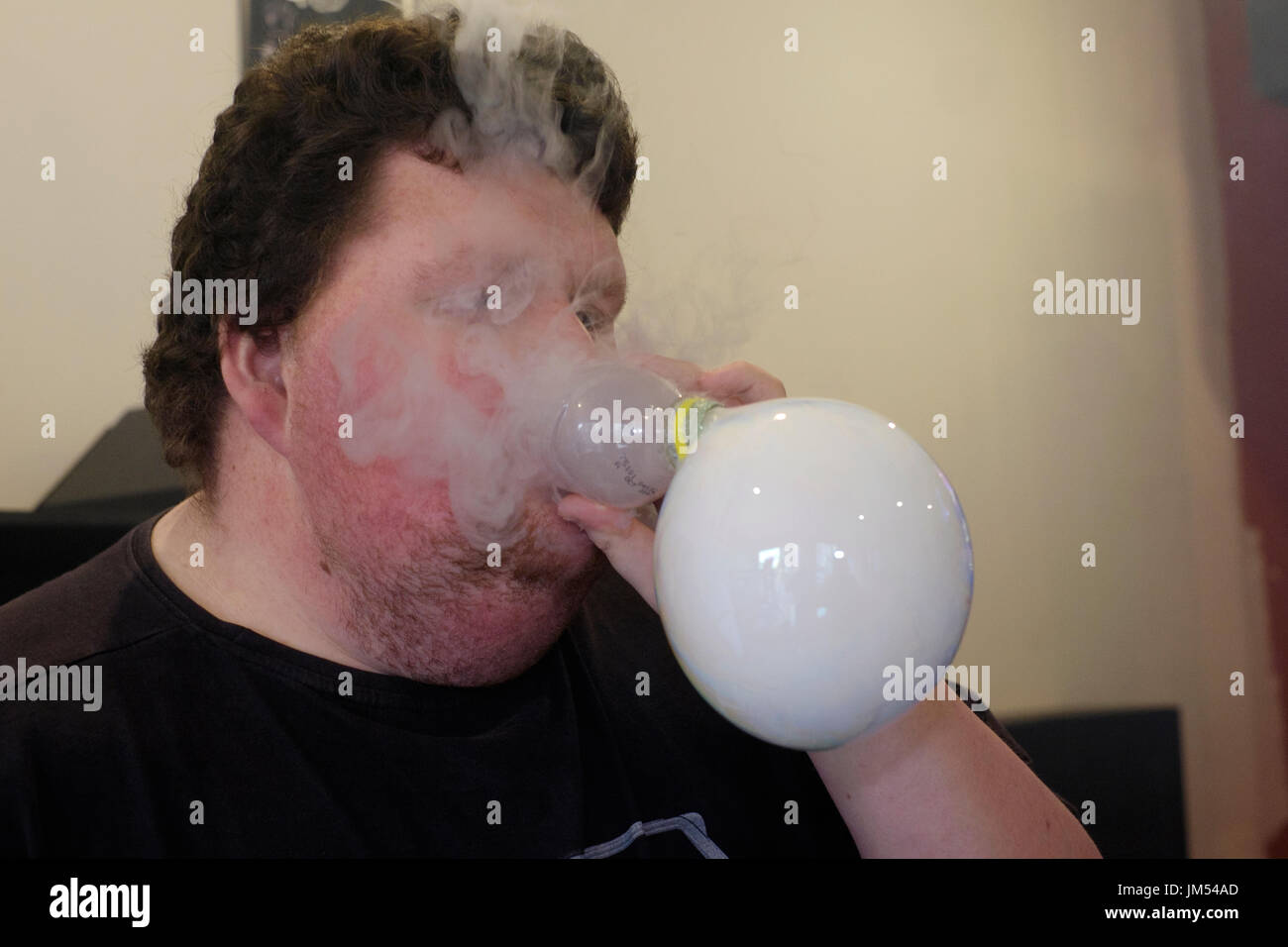 Vape tricks hi-res stock photography and images - Alamy